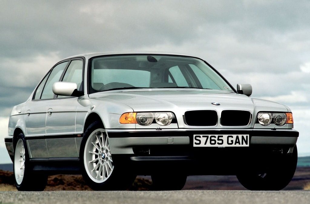 BMW 7 E38